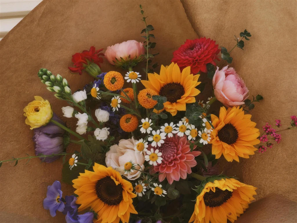 Kleurrijk boeket bloemen bij Bloemenshop Scheelings