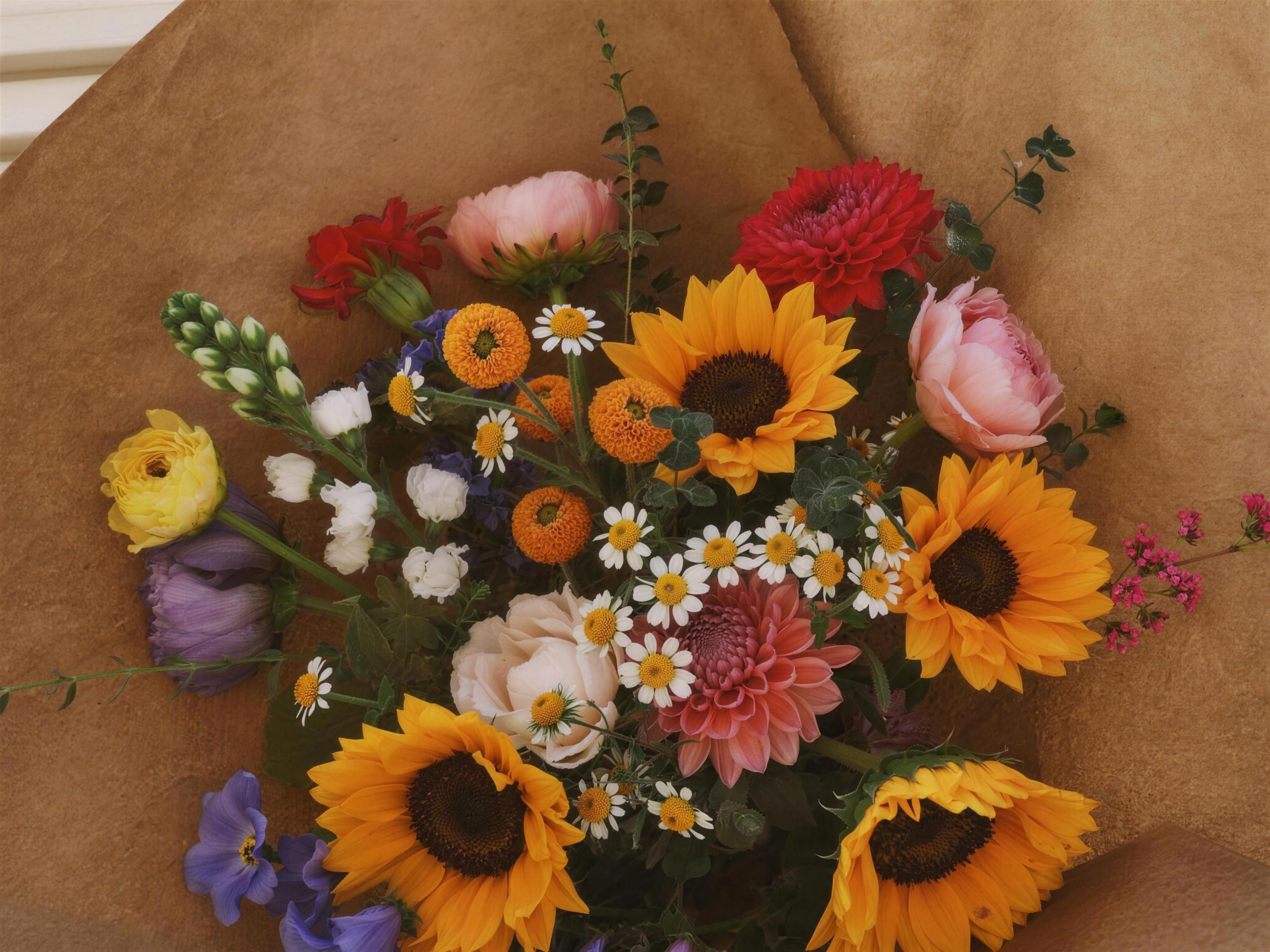 Kleurrijk boeket bloemen bij Bloemenshop Scheelings